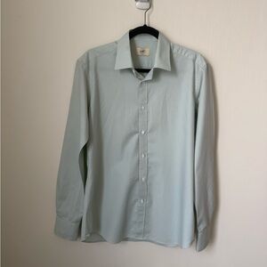 Bespoke-made men’s dress shirt — size M